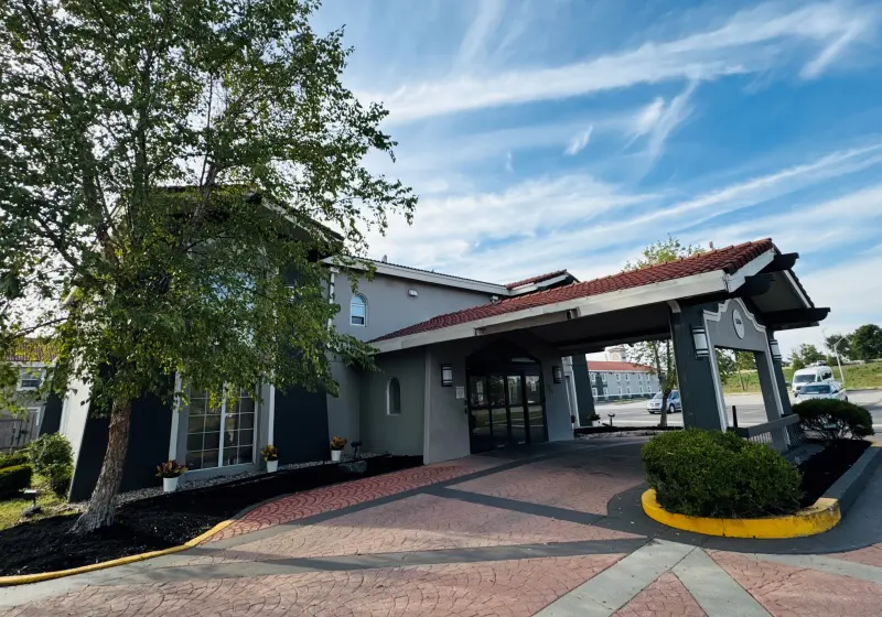 Baymont by Wyndham Indianapolis Airport Lynhurst exterior